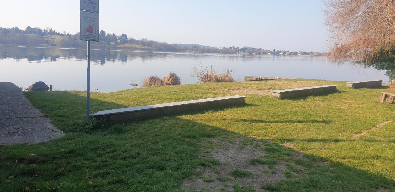 Casa Del Lago Travedona Luaran gambar